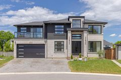 7781 Secretariat Court, Niagara Falls, ON L2H 3V3