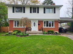 140 Falkirk Terrace, Kingston, ON K7M 4C2