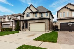 6685 Navin Crescent, London South, ON N6P 0B7
