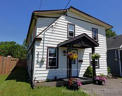29 Wellington Street, Port Colborne, ON L3K 2J6