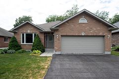 4 Algonquin Avenue, Brighton, ON K0K 1H0