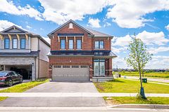 4 Midhurst Heights, Hamilton, ON L8J 0K9