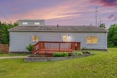 2695 Rosedale Road, Montague, ON K7A 4S4