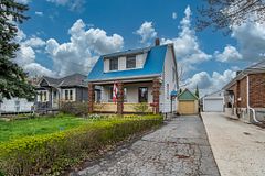 68 Scott Street, Kingston, ON K7L 1L7