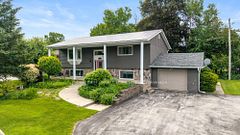 535 George Street, South Bruce Peninsula, ON N0H 2T0