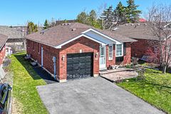 332 Mary Street W, Kawartha Lakes, ON K9V 5X5