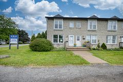 252 Bertie Street 1, Fort Erie, ON L2A 1Z6