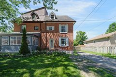 15 George Street N, Kawartha Lakes, ON K0L 2W0