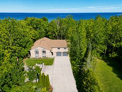 71 Upper Lorne Beach Road, Kincardine, ON N0G 2T0