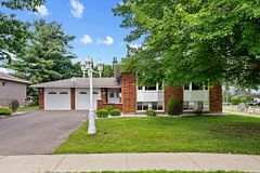 599 Hillside Avenue, Pembroke, ON K8A 8G4