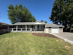 99 Byron Avenue, Hamilton, ON L8J 2T2