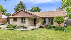 58 Reyburn Avenue, Kitchener, ON N2C 2B2