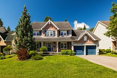 12 Wendell Avenue, Stittsville - Munster - Richmond, ON K2S 1G9