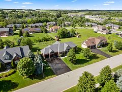 6 Masters Creek Boulevard, Mono, ON L9W 6L7