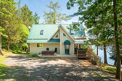 1076 Chester Lane, Frontenac, ON K0H 1W0