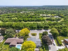 564 Mountain Brow Boulevard, Hamilton, ON L8T 1A9