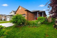 989 Roulston Crescent, London North, ON N6H 0E8