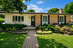 1449 Glenora Drive Upper, London North, ON N5X 1V3