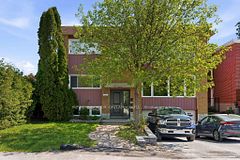 2187 Plesser Street #1, Elmvale Acres and Area, ON K1G 2X2