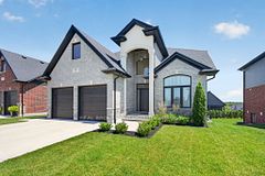 77 Daventry Way, Middlesex Centre, ON N0L 1R0