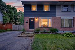 28 Edgemere Crescent, London South, ON N5Z 4M5
