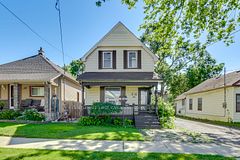 16 Lansdowne Avenue, London East, ON N5Z 1X8
