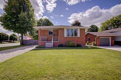 202 15th Avenue, Hanover, ON N4N 3L4