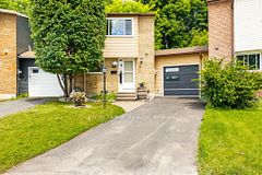 30 Berkshire Way, Barrhaven, ON K2J 2B2
