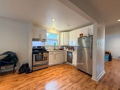 206 Barry Place Main, London North, ON N6H 1K1