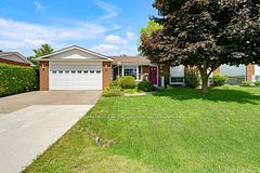 15 Bakers Lane, Loyalist, ON K7N 1L9