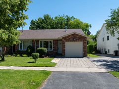 4916 Homestead Drive, Lincoln, ON L3J 0C4