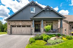 63 Selkirk Drive, Huntsville, ON P1H 0C6