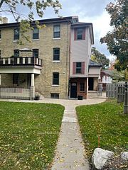 1 Waverley Place 9, London East, ON N6B 2C3