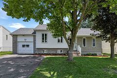 73 Castlebeau Street, Russell, ON K0A 1W0