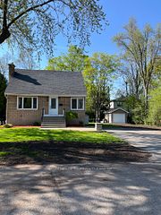9 & 7 Tower Road, Meadowlands - Crestview and Area, ON K2G 2E2