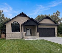 14 Lakeforest Drive, Saugeen Shores, ON N0H 2L0