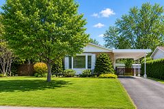 49 Country Lane, Kanata, ON K2L 1H9