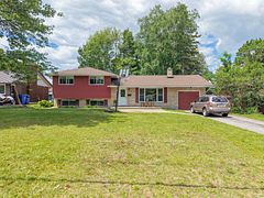 225 Reginald Road, North Bay, ON P1A 3B3