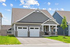 38 Chambery Street, Bracebridge, ON P1L 0N4