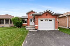 6 Eakins Crescent, Kawartha Lakes, ON K9V 6H8
