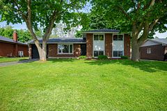 19 Taylor Avenue, Cambridge, ON N1R 5M1