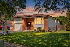 33 Debora Drive, Grimsby, ON L3M 4J1