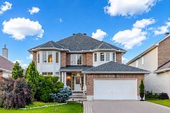 19 Black Tern Crescent, Kanata, ON K2M 2Z4