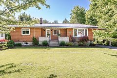 6989 Rutherford Street, Perth East, ON N0K 1L0