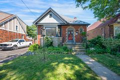 135 Wexford Avenue S, Hamilton, ON L8K 2N9
