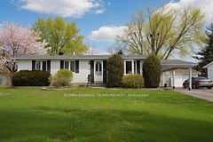 15 Overlake Drive, Cityview - Parkwoods Hills - Rideau Shore, ON K2E 5V2