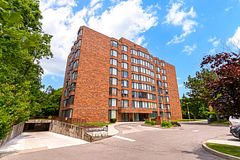 200 Limeridge Road W 804, Hamilton, ON L9C 7M7
