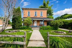20 Main Street, Laurentian Hills, ON K0J 1J0