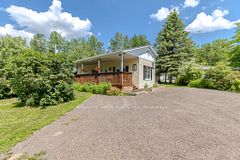 19 Robert Colin Lane N, Whitewater Region, ON K0J 1K0