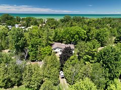 6386 Victoria Avenue, Lambton Shores, ON N0N 1J2